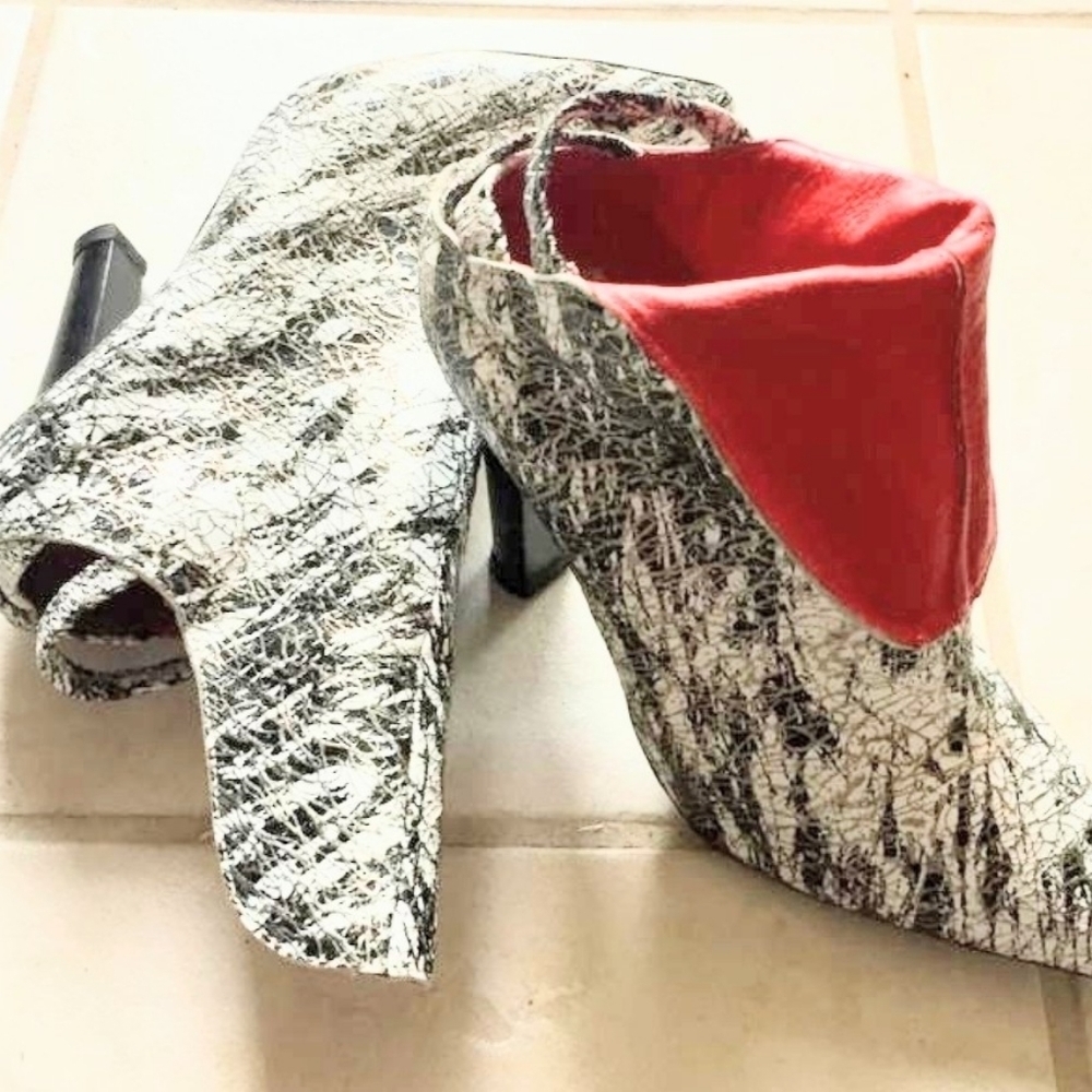 ❤️VINTAGE BY JEFFREY CAMPBELL